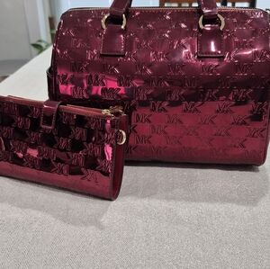 NEW W/O TAGS!!!!! Michael Kors Pink Satchel and Wallet Set